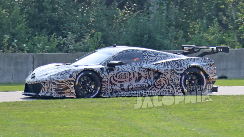 Illustration for article titled Mid-Engine Corvette C8.R: The Best Look Yet